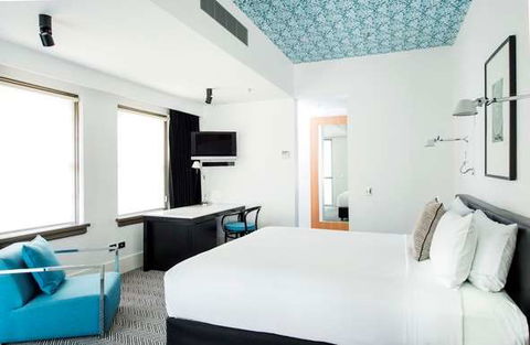 Peppers Gallery Hotel, Canberra - Flights 13