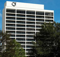 QT Canberra - Flights