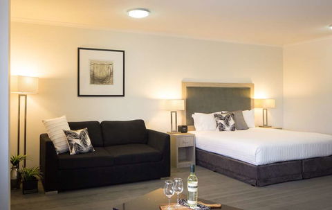 H On Smith Hotel - Flights 15