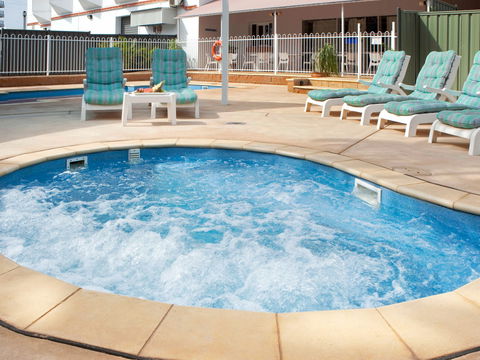 Novotel Darwin Atrium - Flights 9