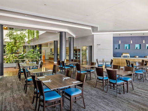 Novotel Darwin Atrium - Flights 11