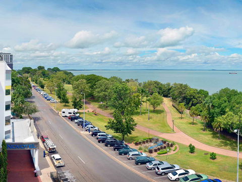 Novotel Darwin Atrium - Flights 17