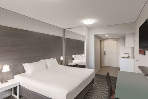 Adina Apartment Hotel Darwin Waterfront - Flights 9