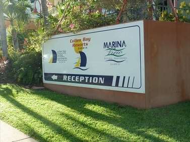 Cullen Bay Resorts - Flights 1