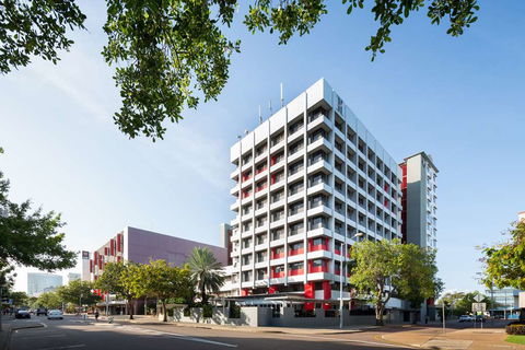 H On Smith Hotel - Flights 1