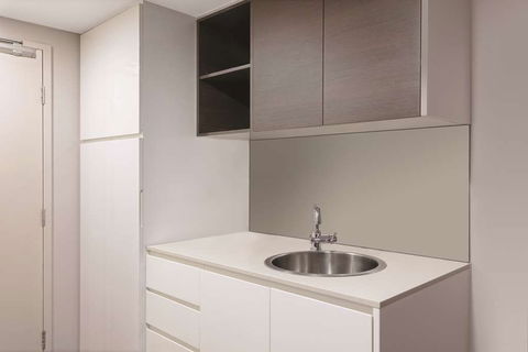Adina Apartment Hotel Darwin Waterfront - Flights 10