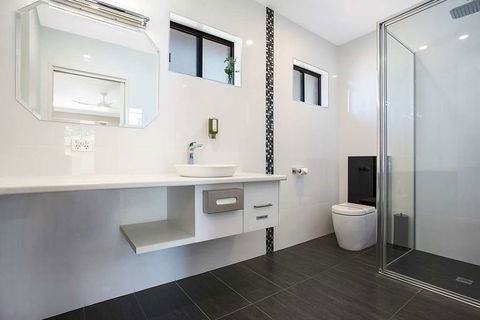 Comfort Inn May Park - Flights 2