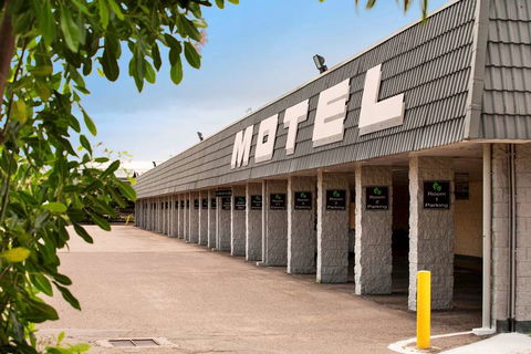 Dalrymple Motel - Flights 0
