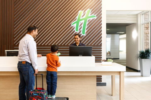 Holiday Inn Dandenong - Flights 2