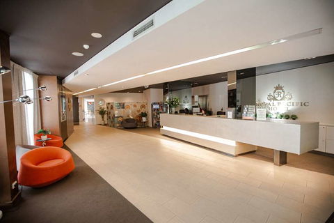 Royal Pacific Hotel - Flights 2