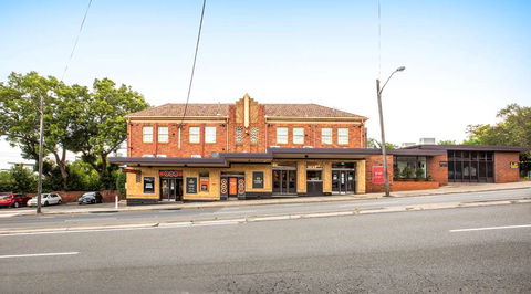 Nightcap At Pymble Hotel - Flights 0