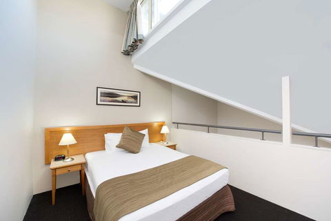 APX Apartments Parramatta - Flights 10