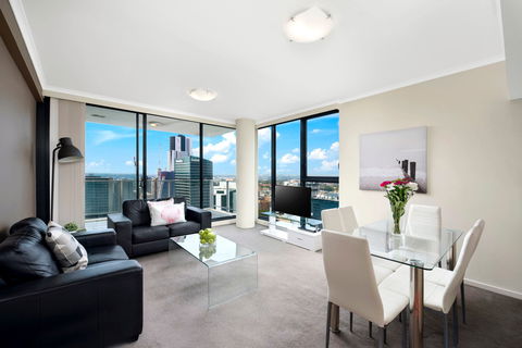 Astra Apartments Parramatta - Flights 13