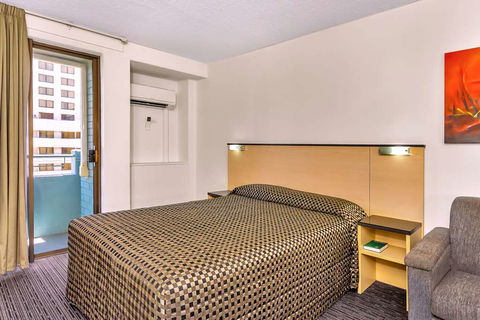 Comfort Inn & Suites Goodearth - Flights 5