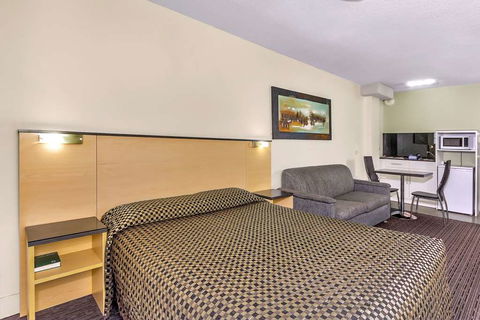 Comfort Inn & Suites Goodearth - Flights 15