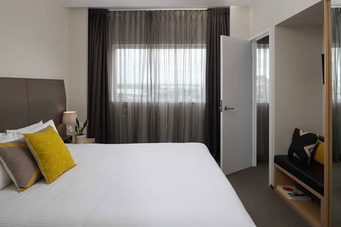 Atura Dandenong - Flights 12