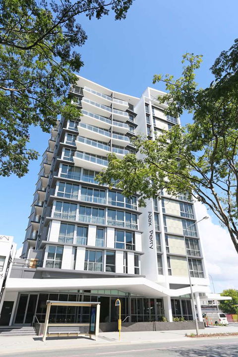 Alex Perry Hotel And Apartments - Flights 0