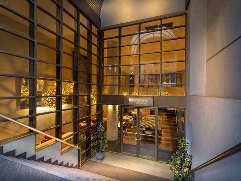 Ibis Hotel - Flights 2