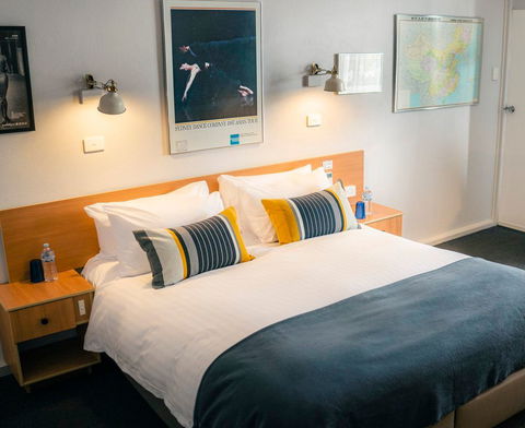 Oriana Motor Inn & Conf Ctr - Flights 2
