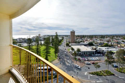 Atlantic Tower Motor Inn - Flights 1