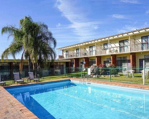 Redhill Tamworth Motor Inn - Flights 0