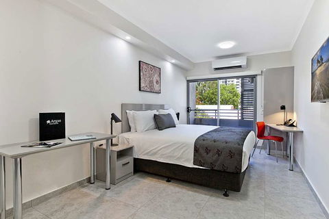 Argus Hotel Darwin - Flights 1