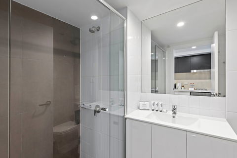 Quest Kelvin Grove - Flights 9