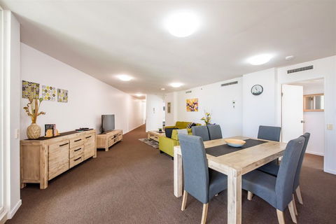Lanai Riverside Apartments - Flights 4