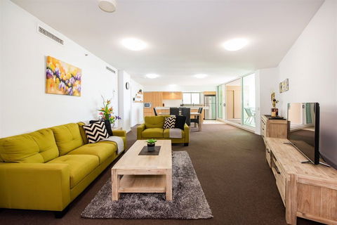 Lanai Riverside Apartments - Flights 5