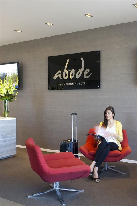 Abode Gungahlin - Flights 1