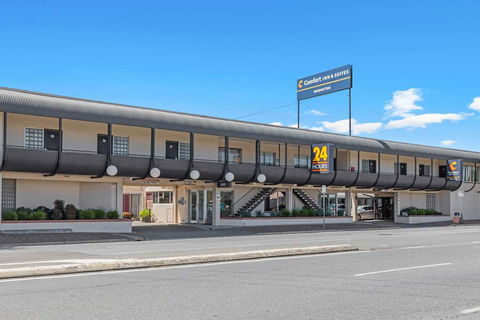 Comfort Inn Manhattan - Flights 1