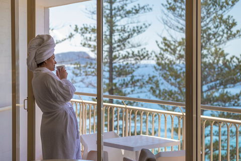 Crowne Plaza Terrigal - Flights 1