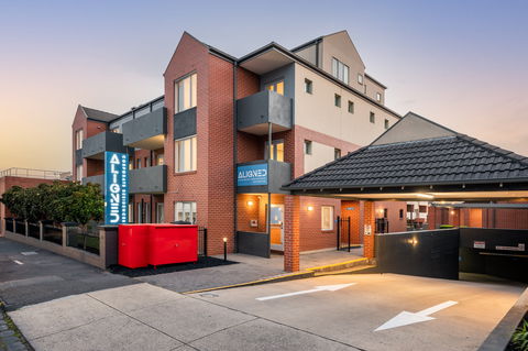 Aligned Corporate Residences Kew - Flights 0