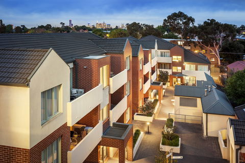 Aligned Corporate Residences Kew - Flights 1