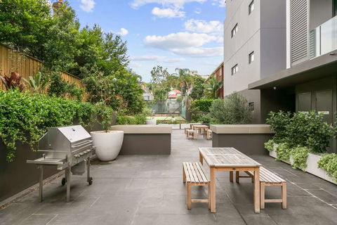 Good Life Suites - Flights 1