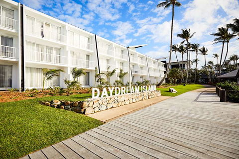 Daydream Island Resort - Flights 1