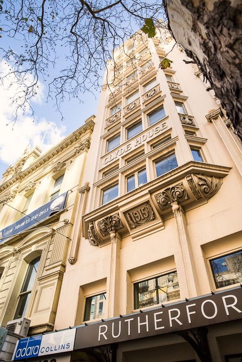 Collins Hotel - Flights 0