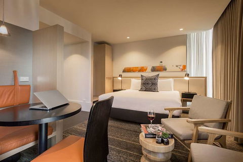 Brady Hotel Central Melbourne - Flights 1