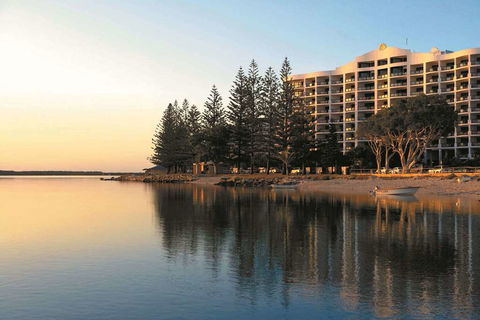 Ramada Resort Golden Beach - Flights 2