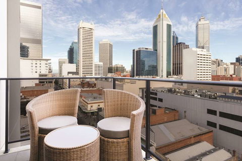 Adina Apartment Hotel Barrack Plaza - Flights 2