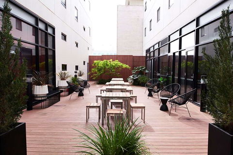 Essence Hotel Carlton - Flights 1