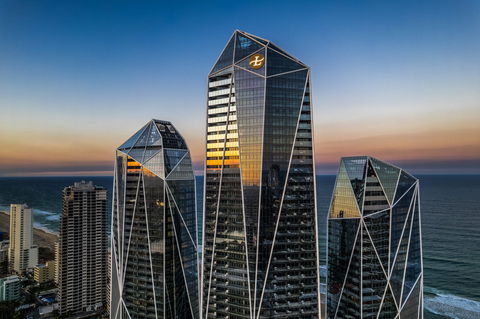 Langham, Gold Coast & Jewel Residences - Flights 1