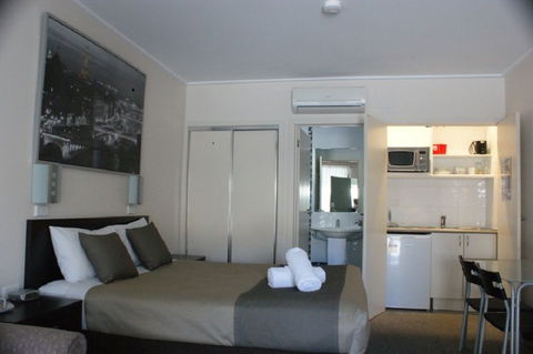 Bendigo Homestead Motor Inn & Apartments - Flights 1