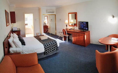 Amber Court Motor Inn - Flights 1
