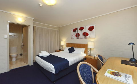 Ibis Styles Canberra - Flights 9