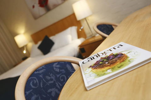 Ibis Styles Canberra - Flights 10