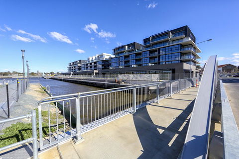 Dockside 4 Kingston ACT - Flights 30