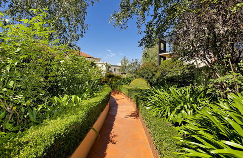 AAC Apartments - Griffin - Flights 6