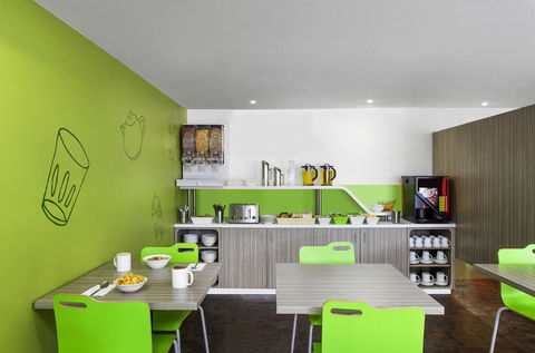 Ibis Budget Canberra - Flights 12