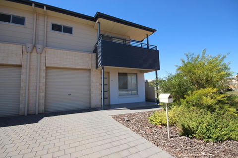 Wallaroo Marina Apartments - Flights 32